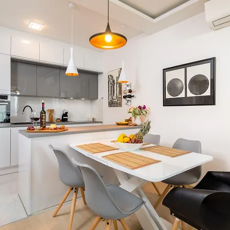 Sun Sky Apartment *